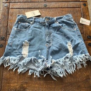Frayed denim shorts NWT